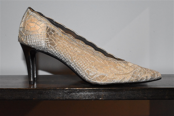 Silver Stuart Weitzman Pumps, size 7.5