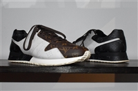 Monogram Louis Vuitton Sneaker, size 11