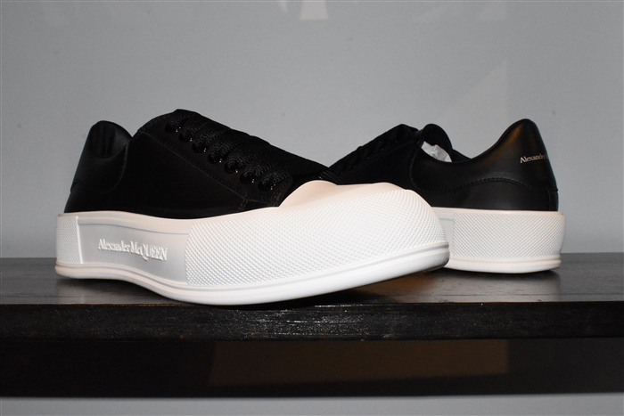 Black Leather Alexander McQueen Sneaker, size 9.5