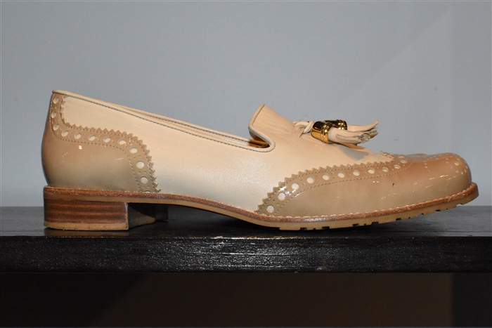 Beige Stuart Weitzman Loafer, size 7