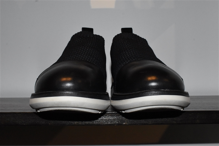 Navy Giorgio Armani Sneaker, size 10