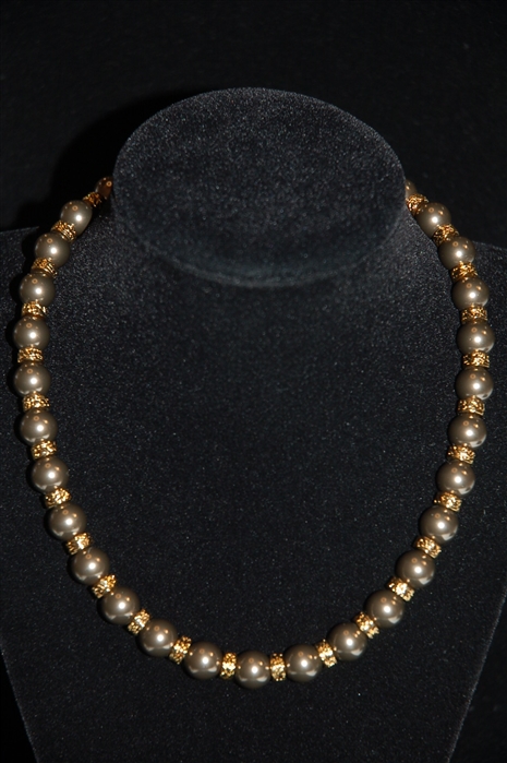 Gold Nina Ricci Necklace, size O/S