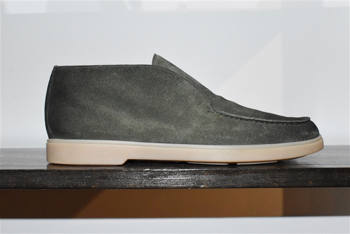 Dark Olive Santoni Chukkas, size 9