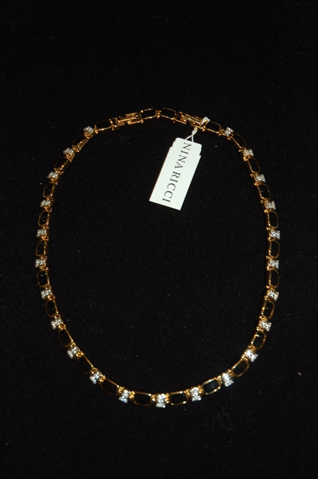Gold Nina Ricci Necklace, size O/S