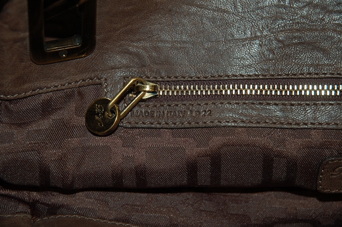 Dark Leather Roger Vivier Tote, size L