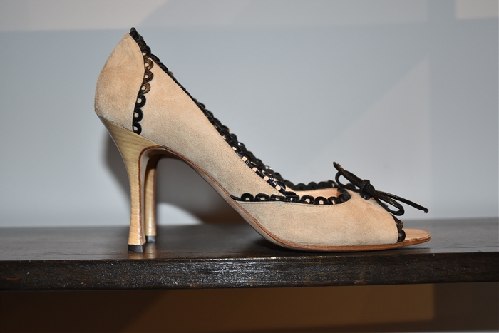 Beige Manolo Blahnik Open-Toe Heels, size 10