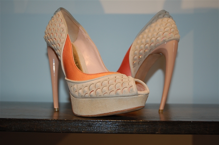 Sand Alexander McQueen Peep-Toe, size 7