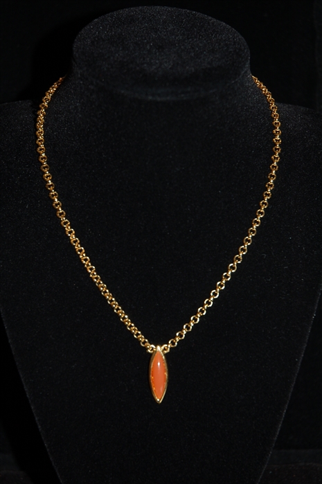 Gold Nina Ricci Necklace, size O/S