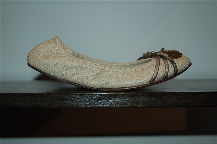 Taupe Burberry Ballet Flats, size 5