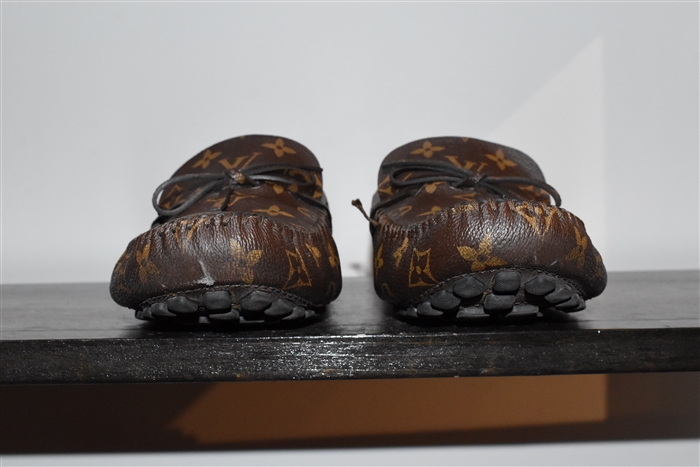 Monogram Louis Vuitton Moccasin, size 12