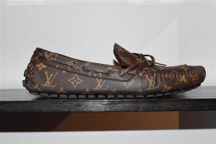 Monogram Louis Vuitton Moccasin, size 12
