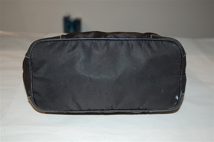 Basic Black Prada Shoulder Bag, size S